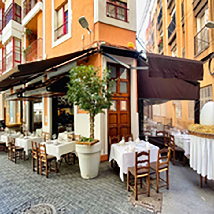 Restaurante La Pequeña Taberna